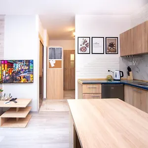  Apartament Maya's Flats & 17 - Nadmotlawie